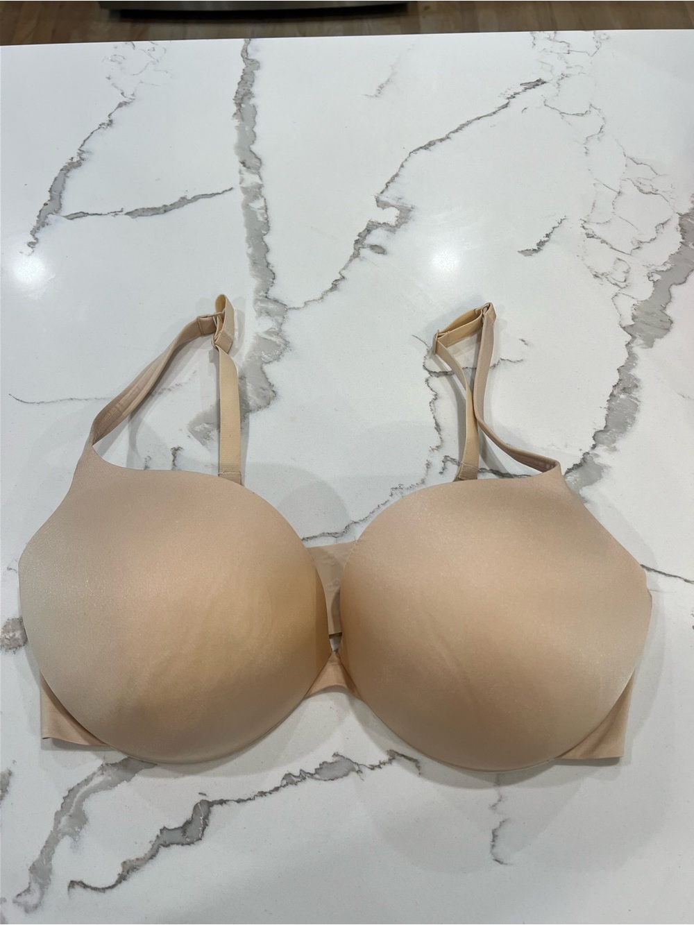SKIMS Fits Everybody T-Shirt Bra SZ 38D